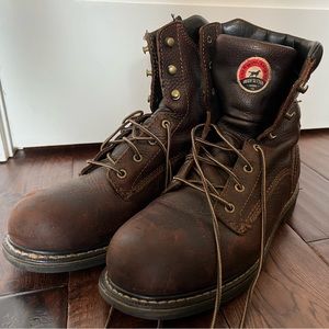 Red Wing Irish Setter 83803 8” Work Boot Electrical Hazard (EH) Rated - size 9.5